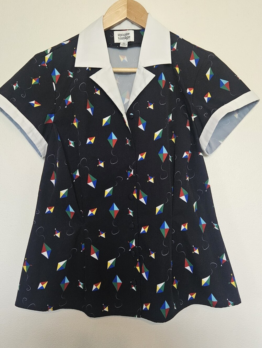 Unique Vintage Kite Print Blouse Medium